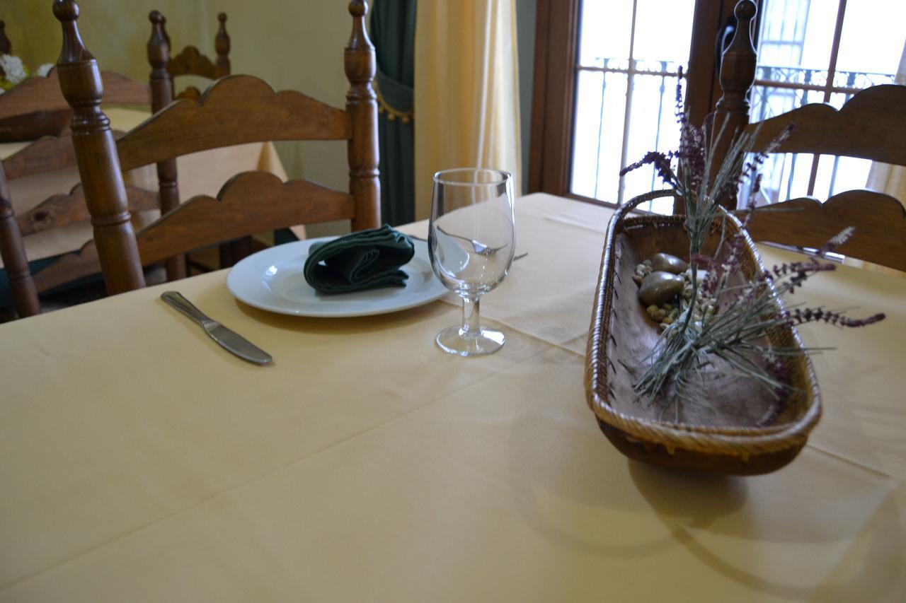 Hostal Toribio Галароса Екстериор снимка